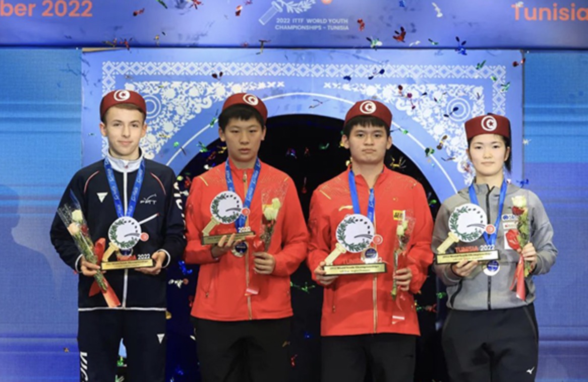 林诗栋成就“四冠王”，国乒九金收官世青赛